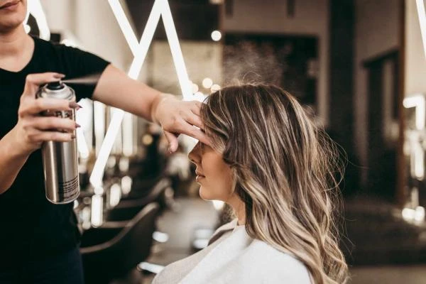 Balayage de cheveux