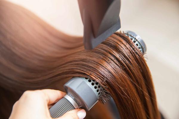Lissage de cheveux