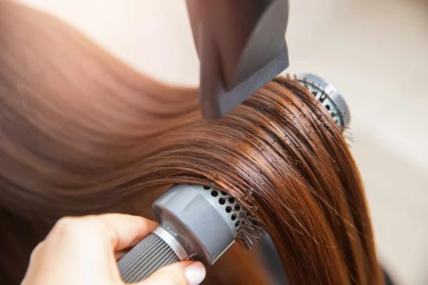 Lissage de cheveux